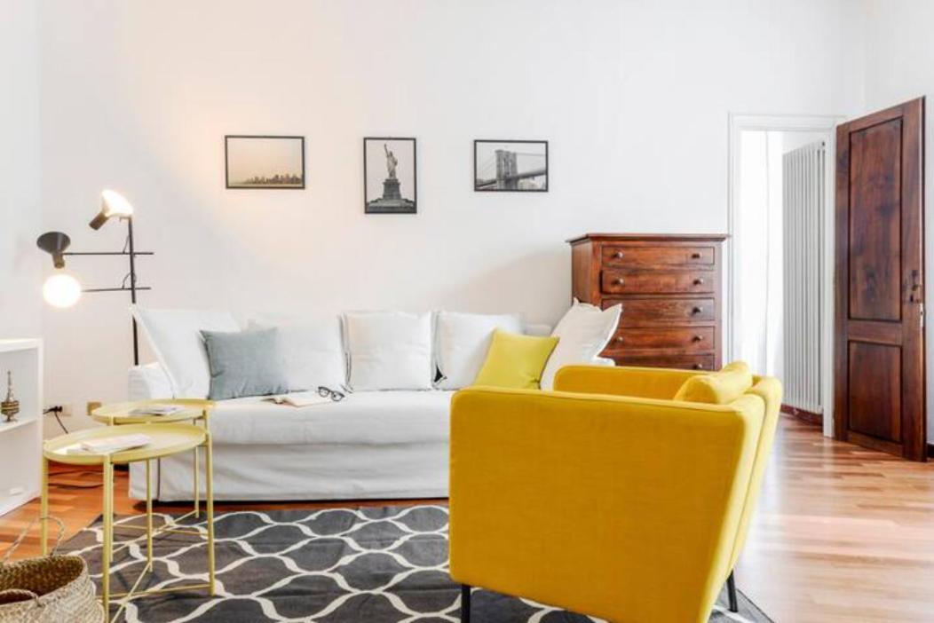 Pagano & Cenacolo Bright Apartment Milan Luaran gambar
